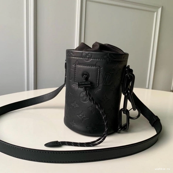 WIS LOUIS BAG NANO VUITTON CHALK 0224